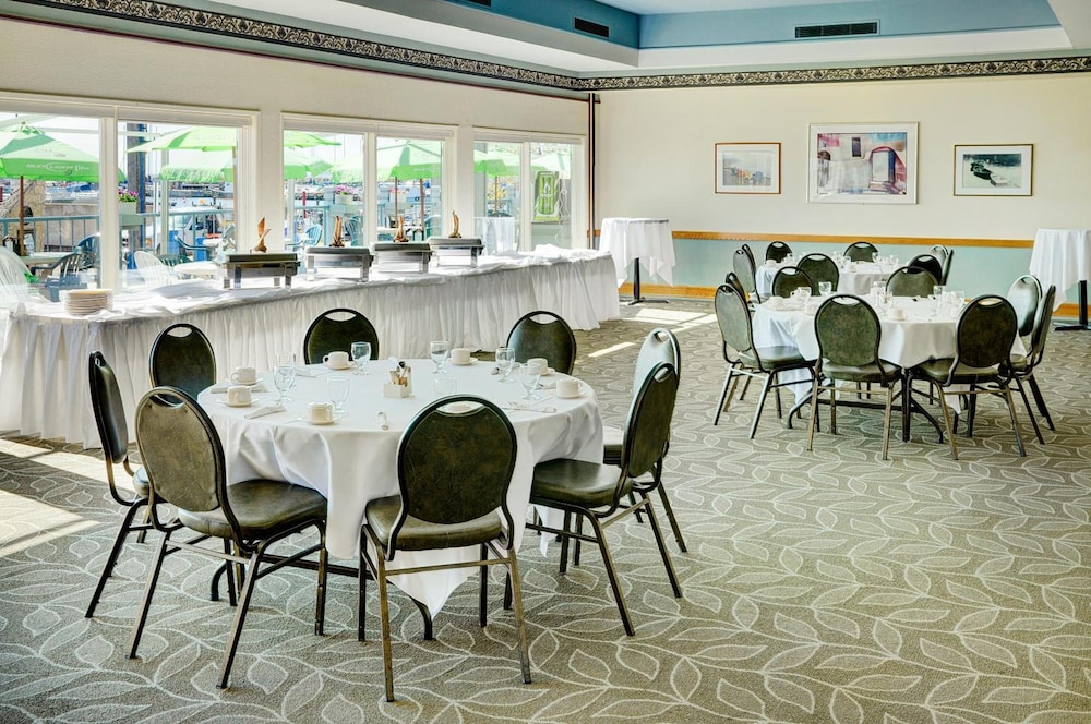 Lakeview Gimli Resort 24/36