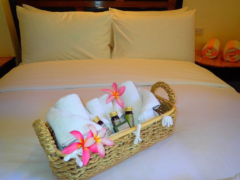 Edgewater Dive & Spa Resort 48/73