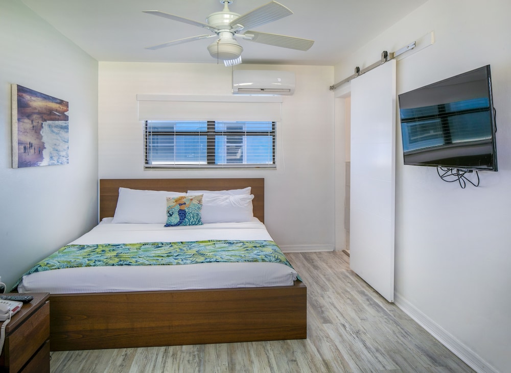 The Villas at St Pete Beach 11/50