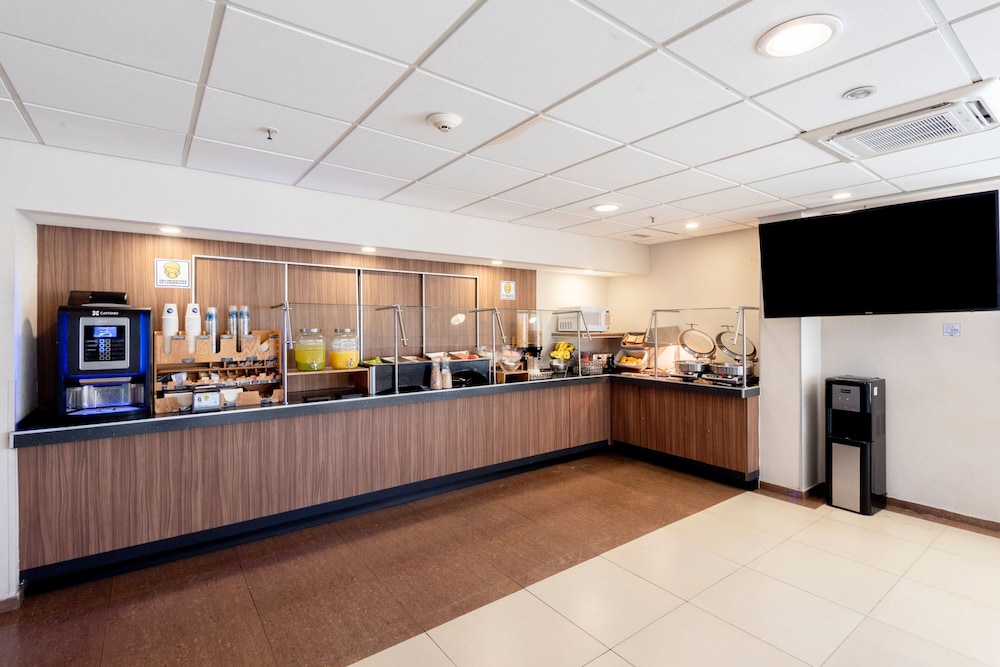 City Express by Marriott Ciudad Del Carmen 8/51