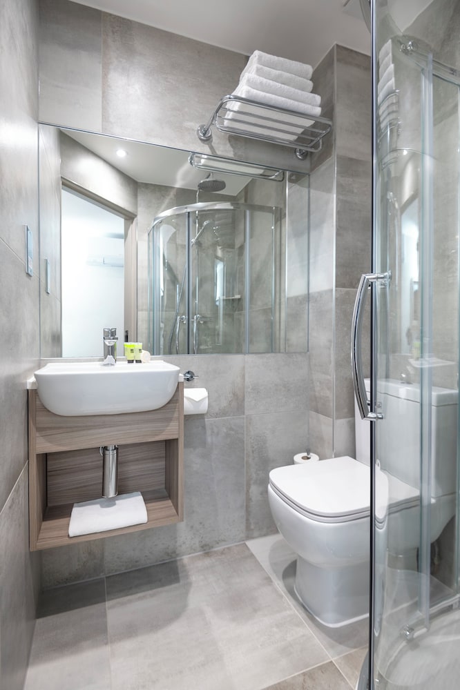 غرفة ديلوكس بسرير مزدوج، Brit Hotels Earls Court 3/6