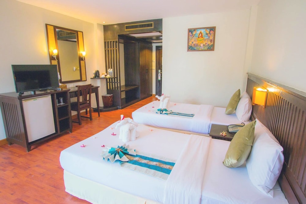 Phi Phi Island Cabana Hotel 19/69