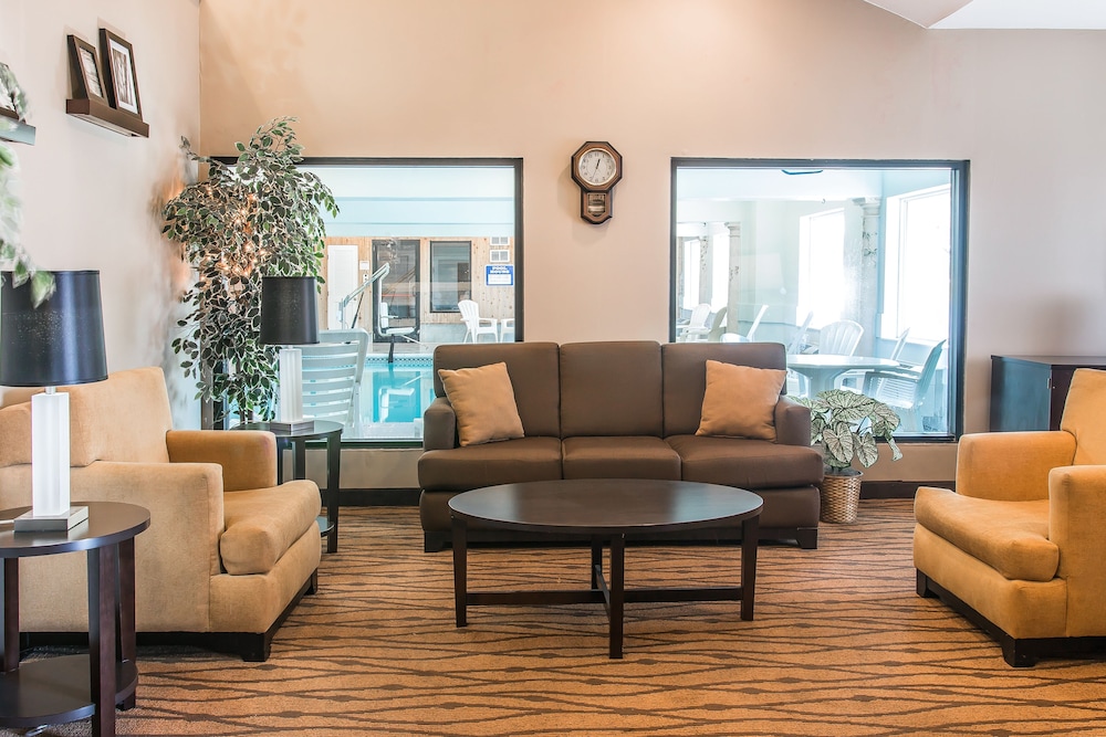 Sleep Inn & Suites Oregon OH 24/32
