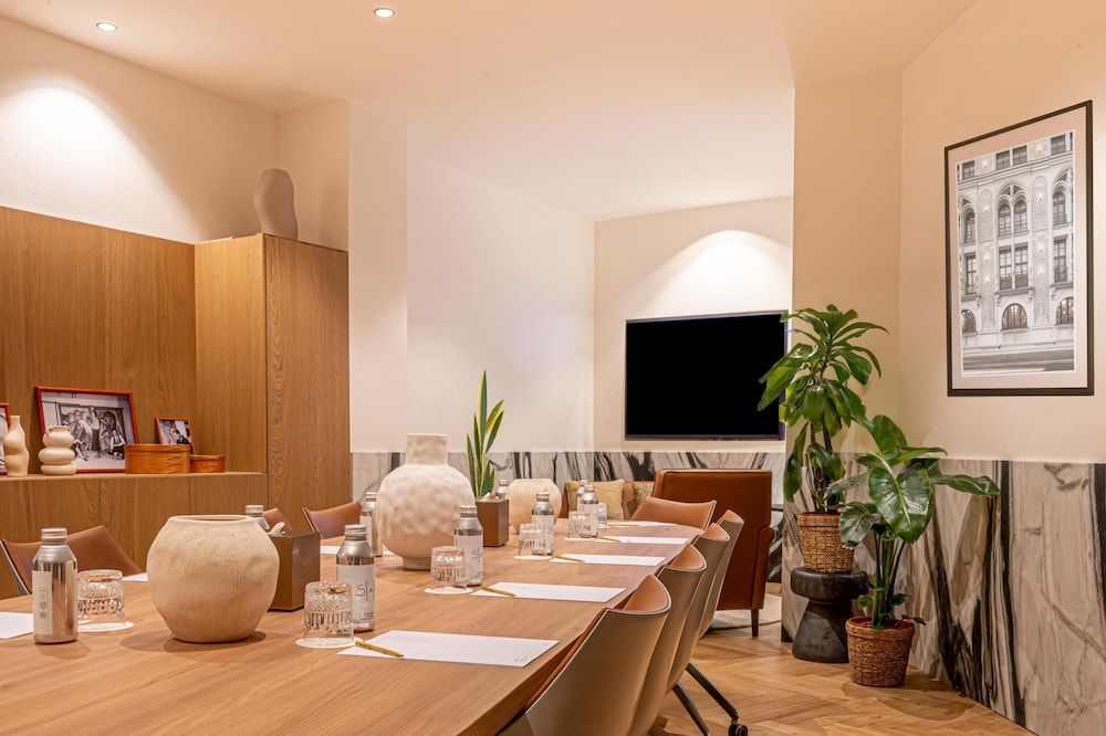 Sax Paris, LXR Hotels & Resorts 47/56