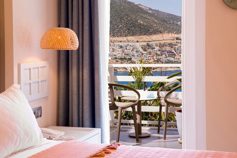 Kalkan Saray Suites Hotel 26/74