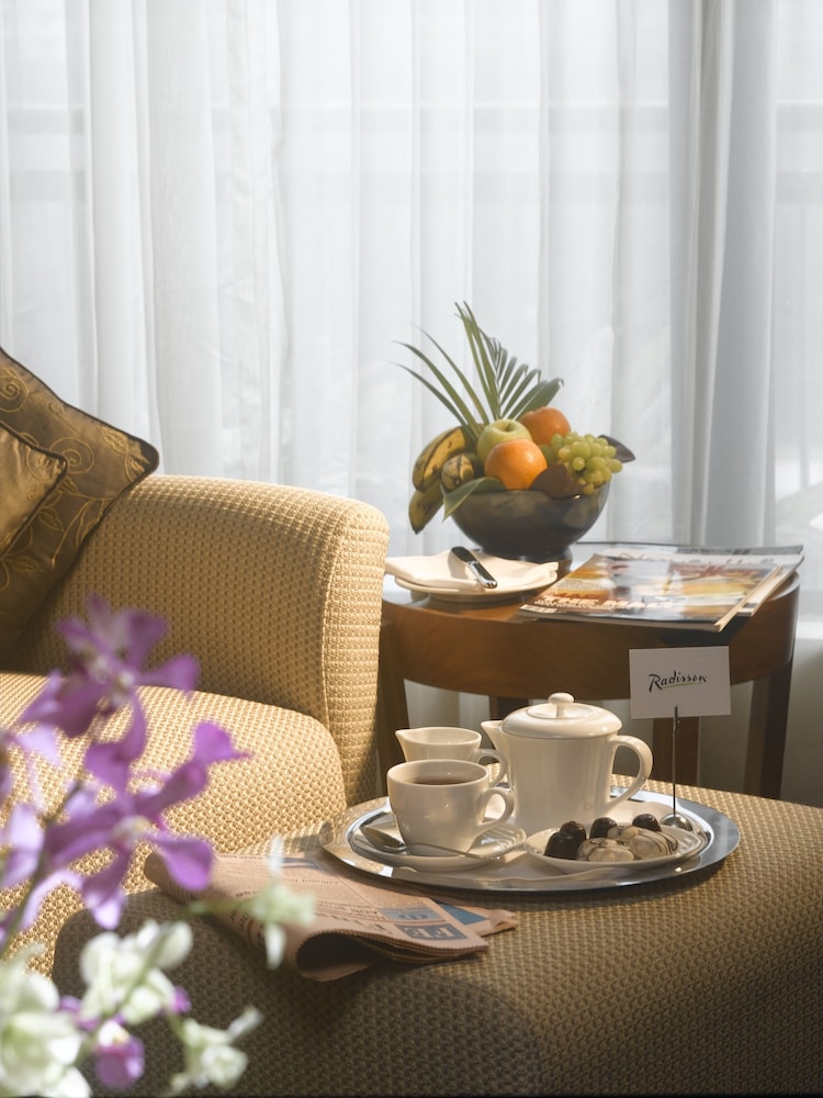 Radisson Blu Dhaka Water Garden 68/83