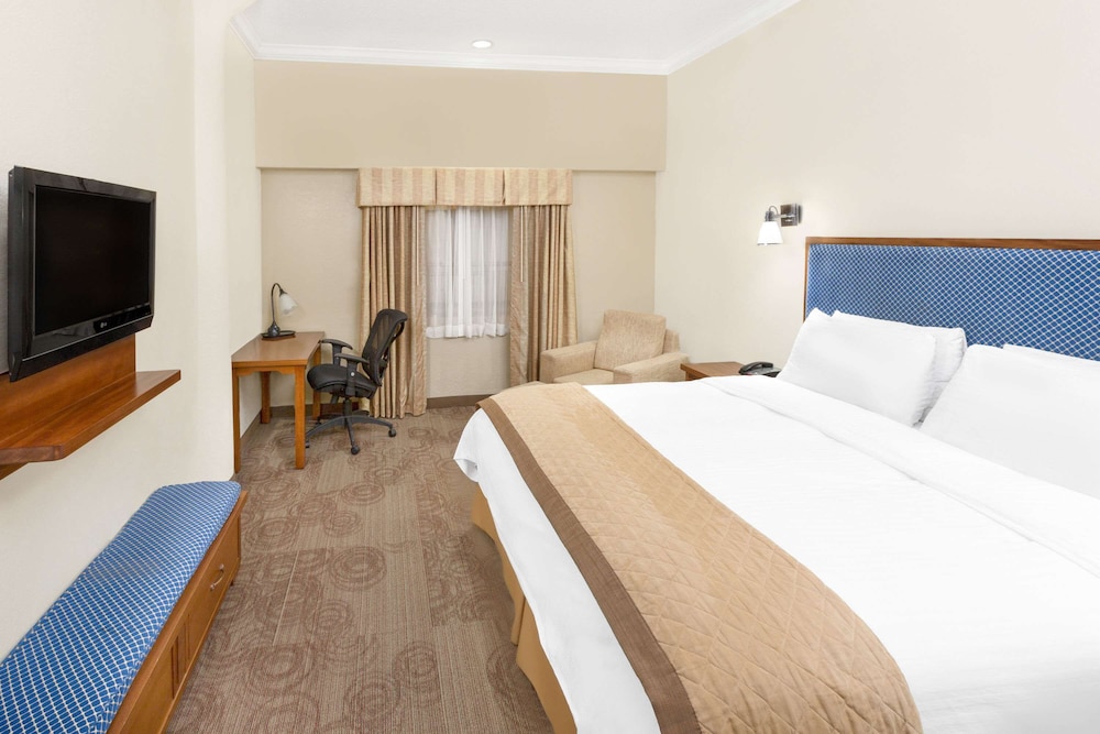 Wyndham Garden Baronne Plaza New Orleans 19/59