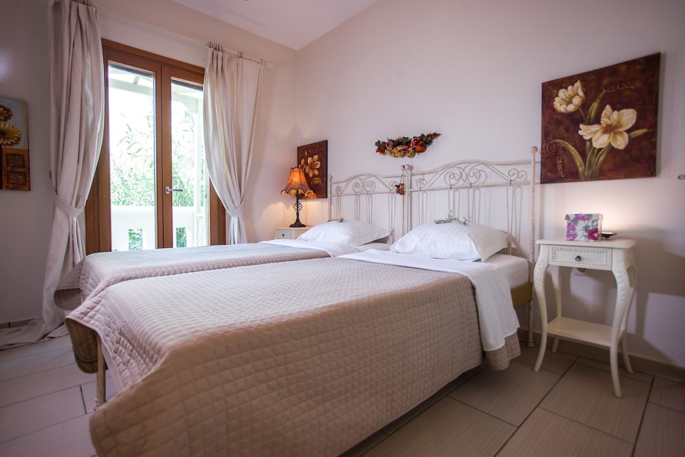 Alyko Villas 6/47