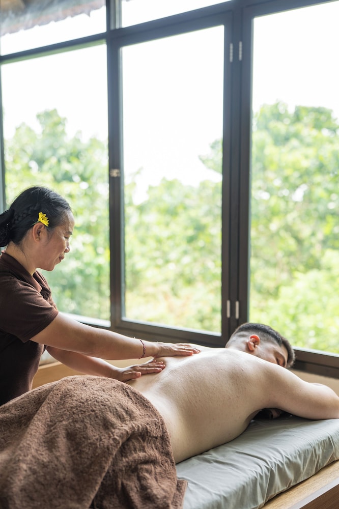 Abasan Hill Hotel and Spa 18/45
