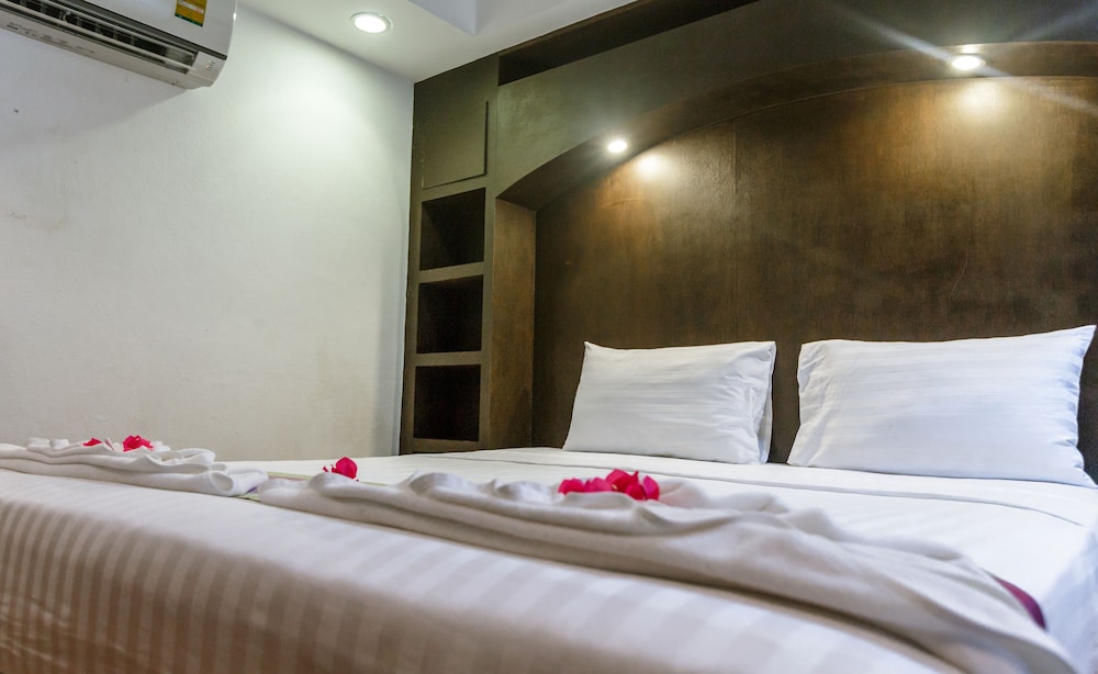 Porter House Patong 48/74