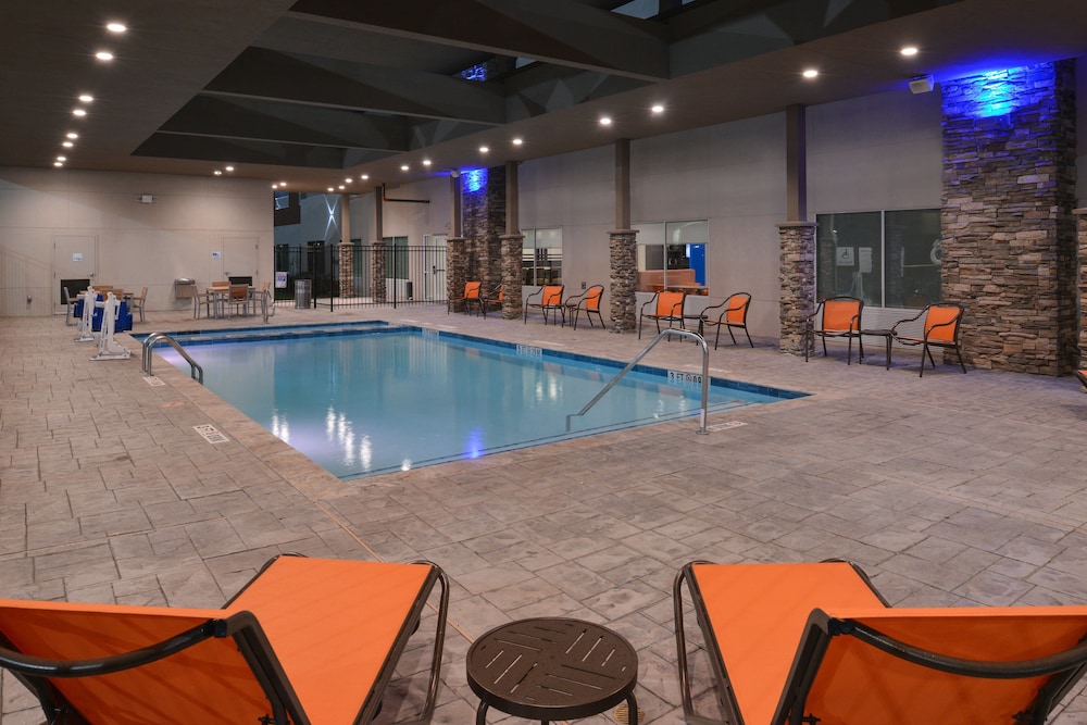 Holiday Inn Express Suites Houston E Pasadena 3/62