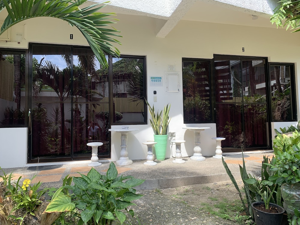 Turtle Inn Resort 43/47