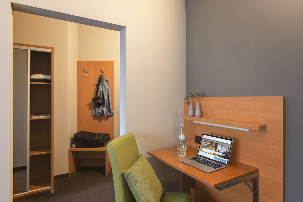 Garner Hotel Stuttgart - Zuffenhausen By IHG 47/61
