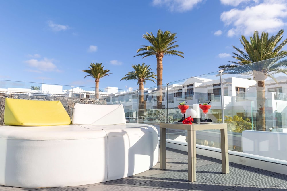 R2 Bahia Kontiki Beach Aparthotel 52/60