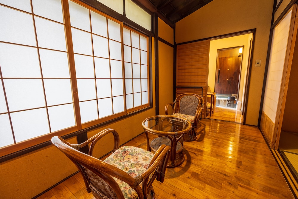 Matsuzakaya Honten 49/62