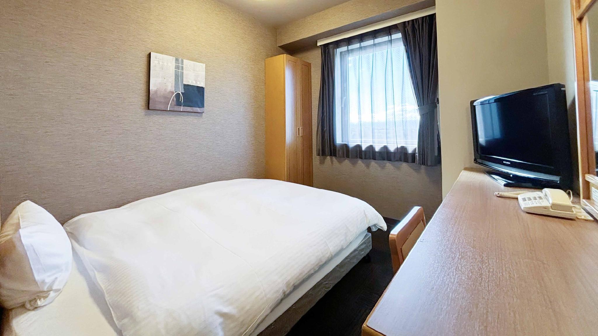 Room, Single, No Bathroom