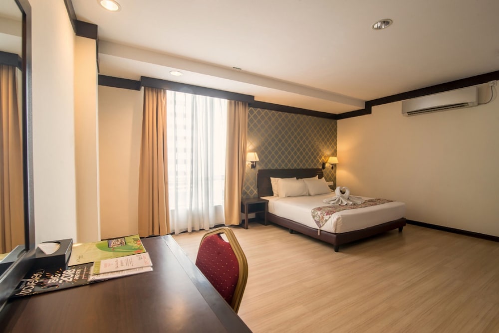 EXECUTIVE, KING BED, CITY VIEW