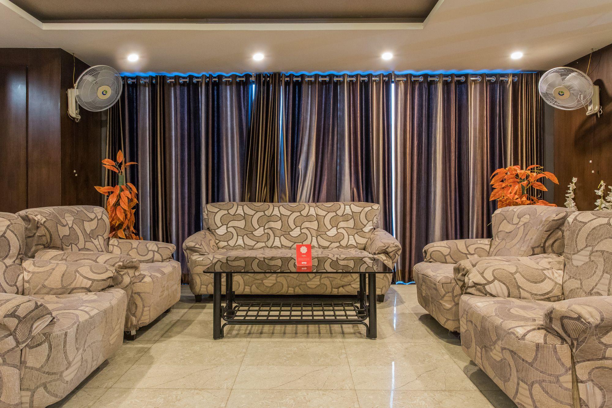 Super Townhouse Divya Palace 56/69