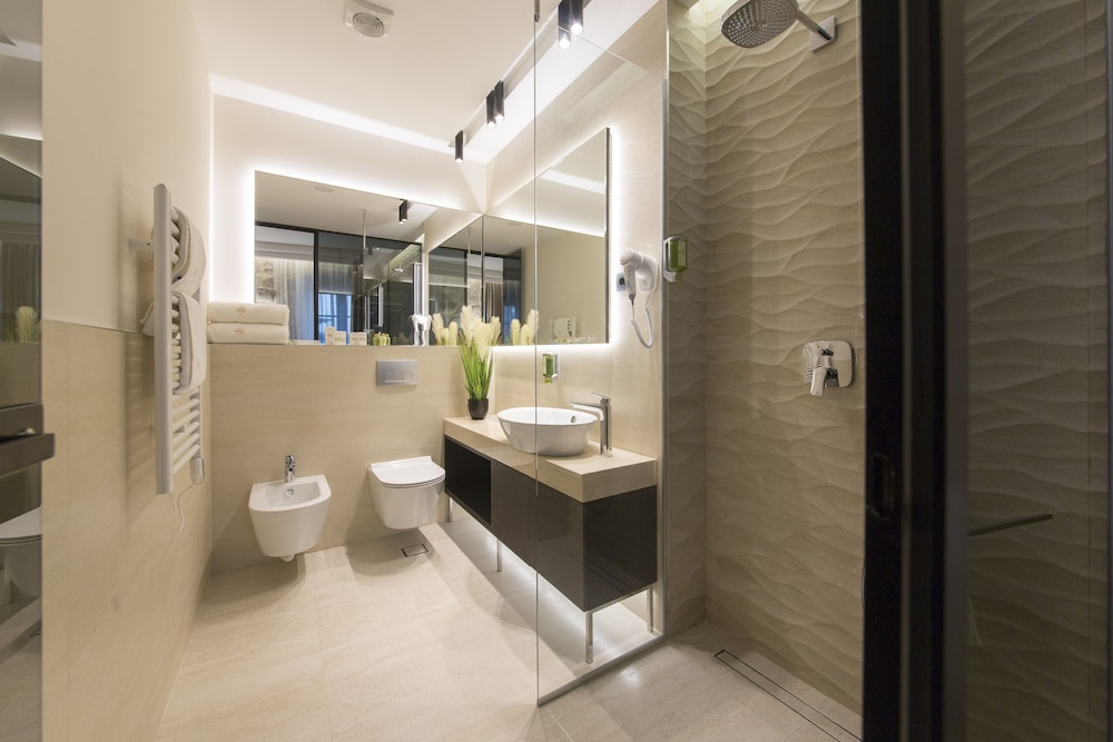 Heritage Hotel Leon Coronato 38/44