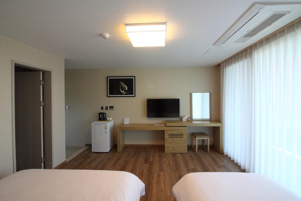 Suave Hotel 17/30