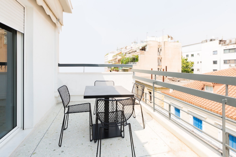 Athens Backpackers 42/44