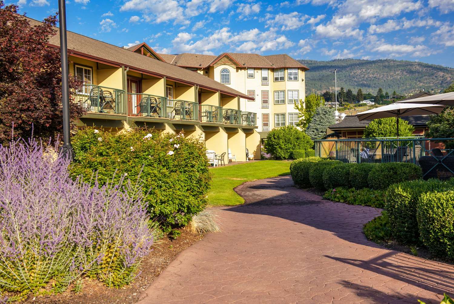 Balcomo, a Ramada by Wyndham 42/48