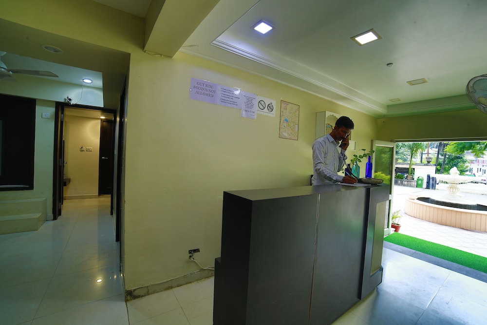 Hotel Shiv Villa 6/45