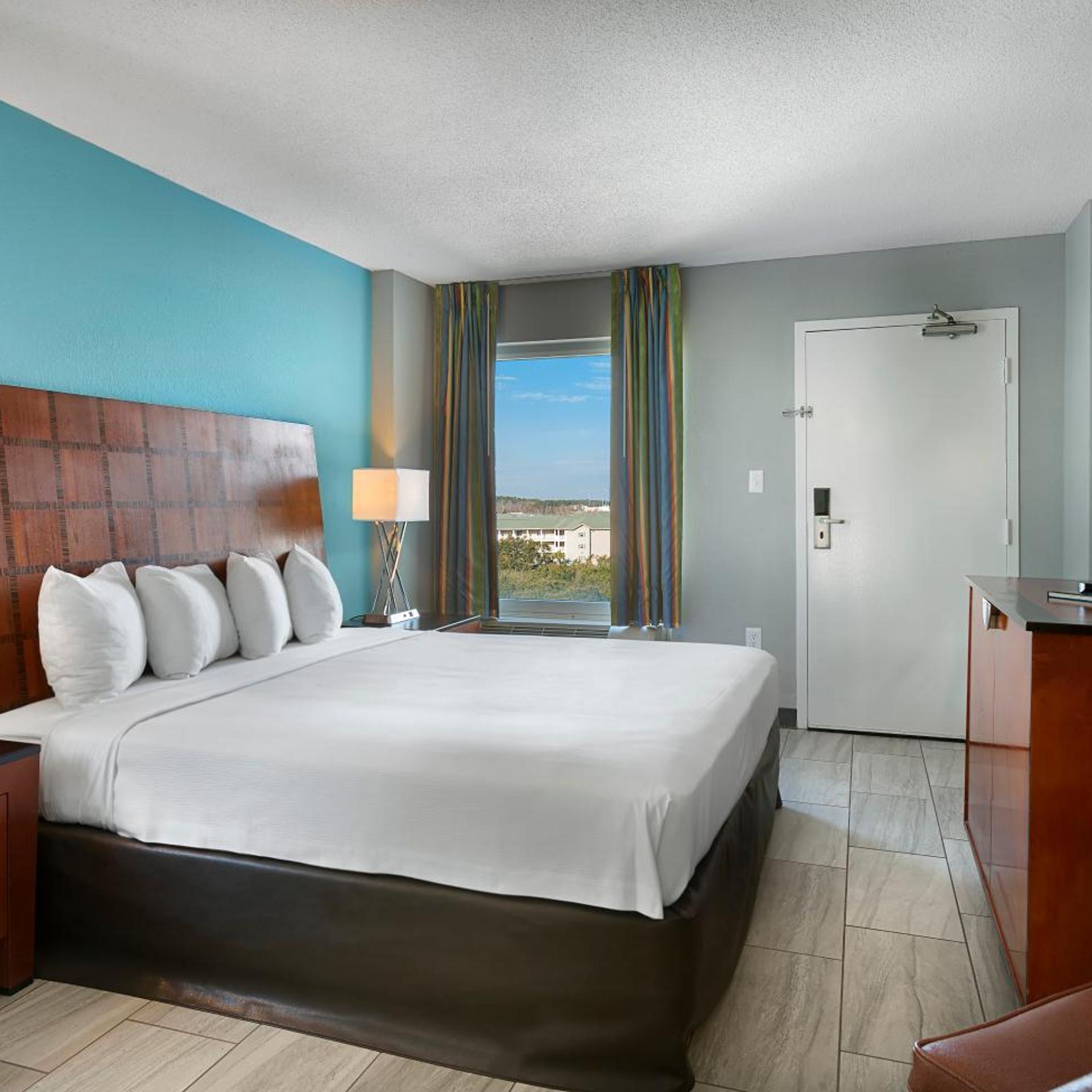 Suite, King Bed, Ocean Front, Hot Tub