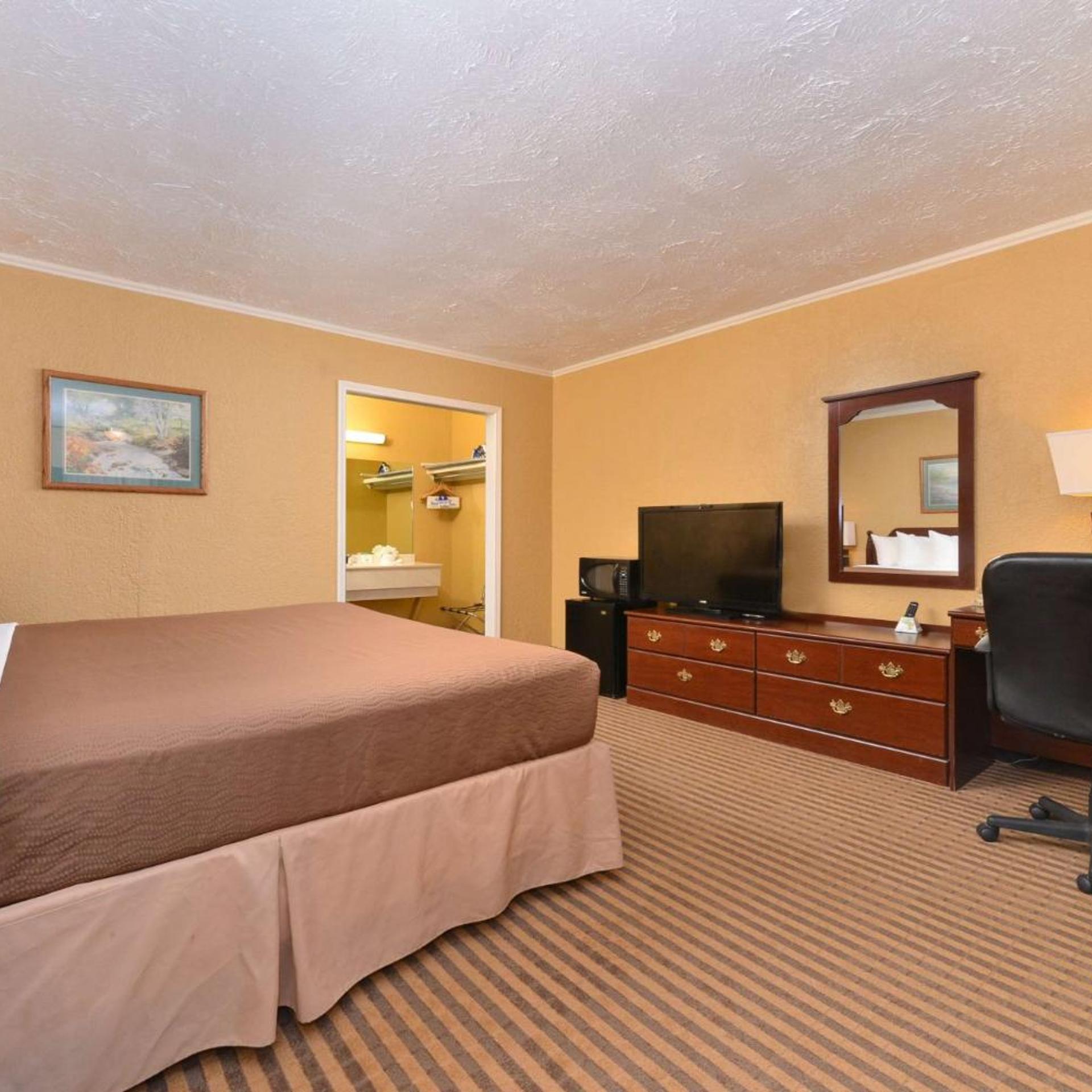 Executive Plus Inn and Suites 3/20