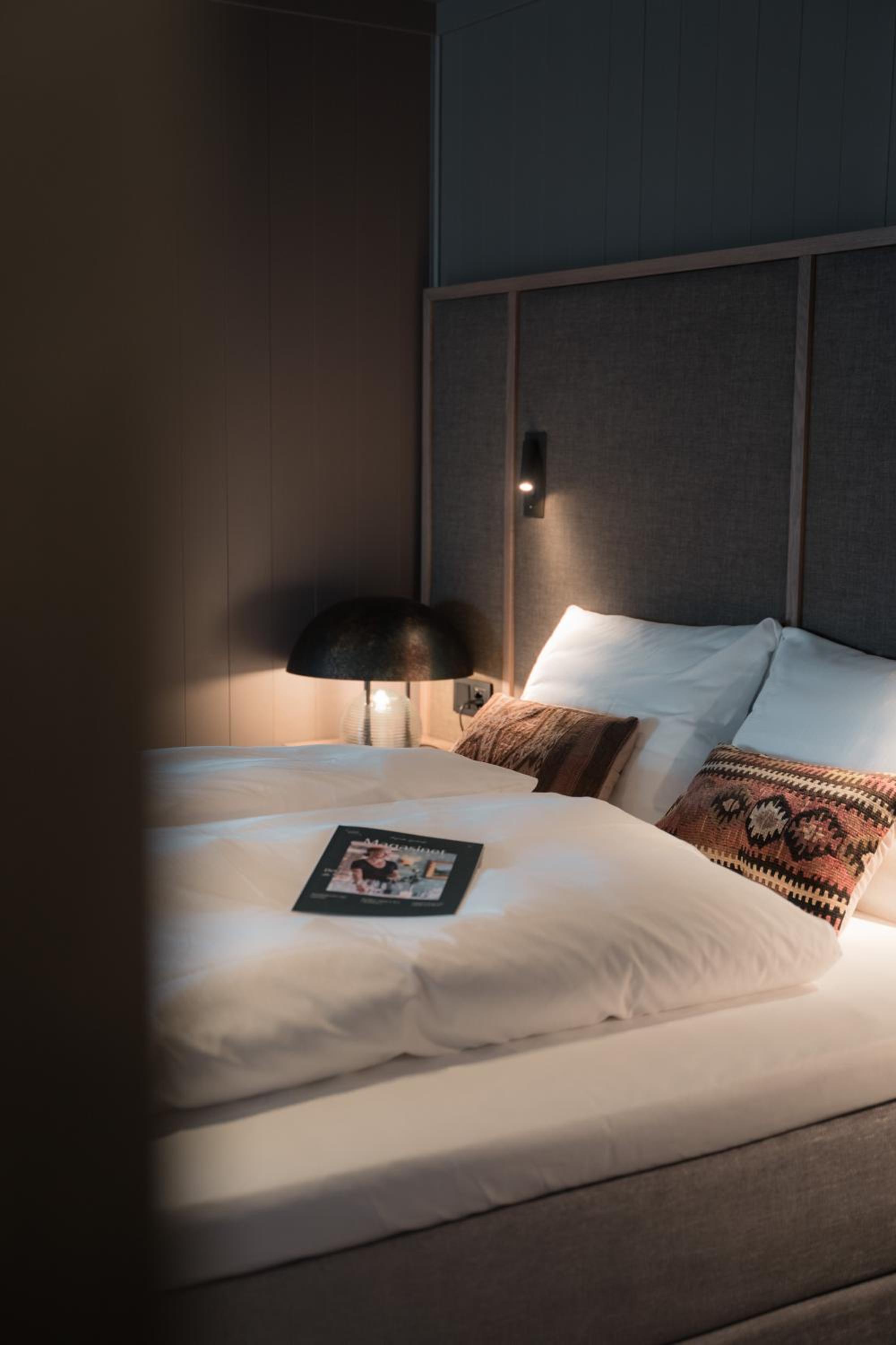 henningsvaer bryggehotell by classic norway hotels