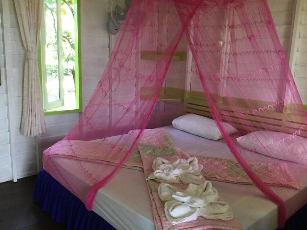 Phayam Coconut Beach Resort 21/50