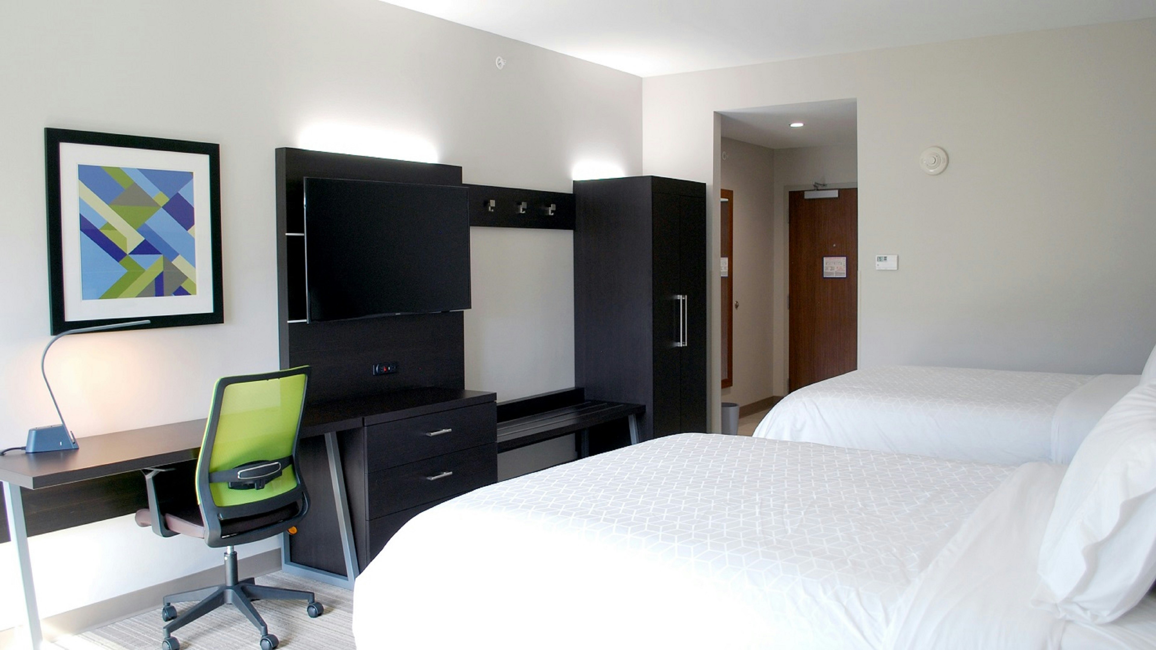 Holiday Inn Express & Suites White Hall 25/72