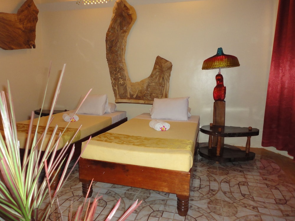 Deep Forest Garden Hotel 19/80