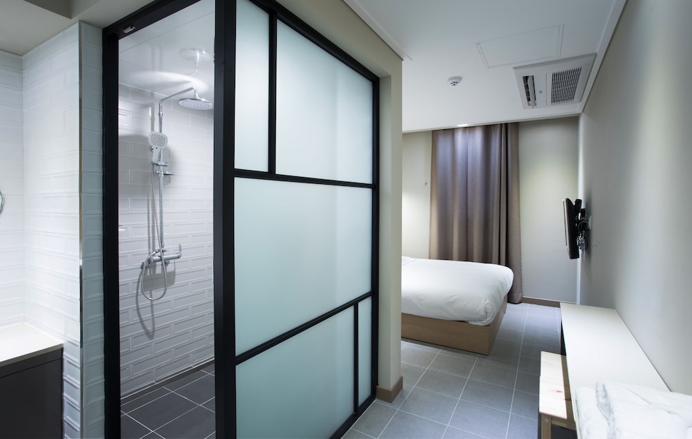 Shinchon Touch Hotel 24/24