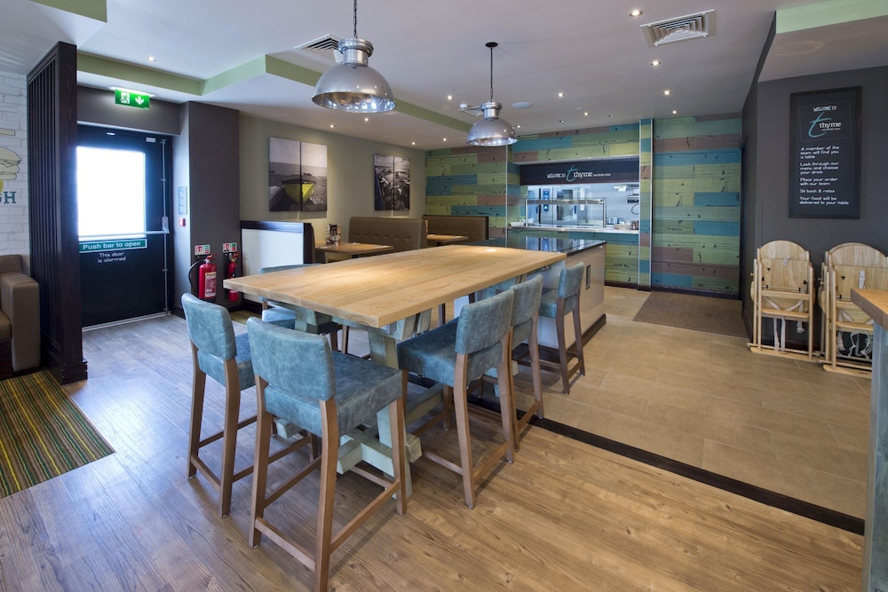 Premier Inn Felixstowe Town Centre hotel 34/40