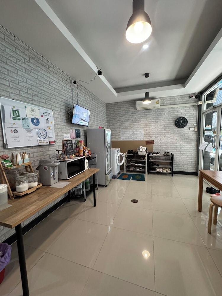 The Little Pig Sukhumvit 37/47