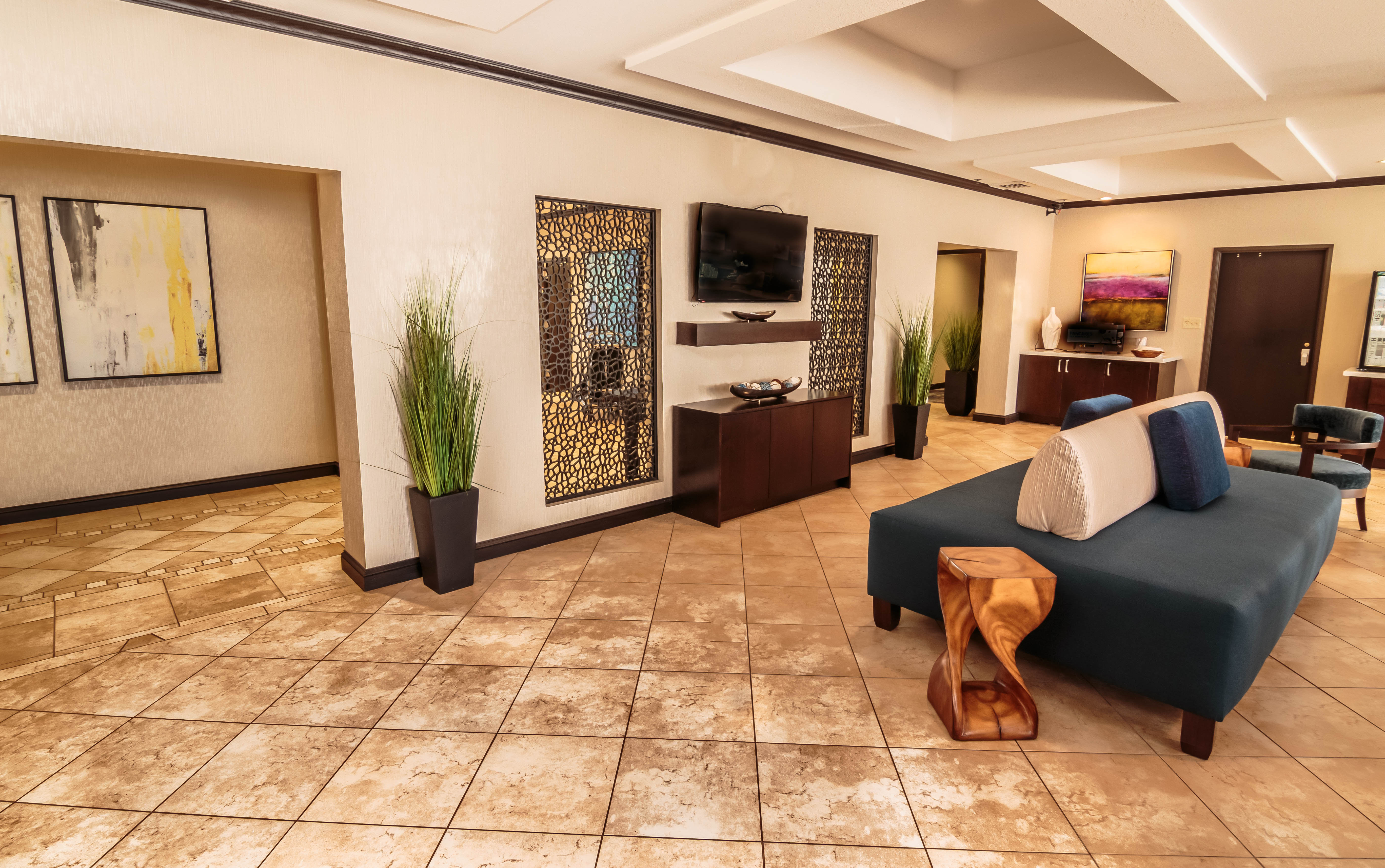 Holiday Inn Express Hotel And Suites Farmington 52/63