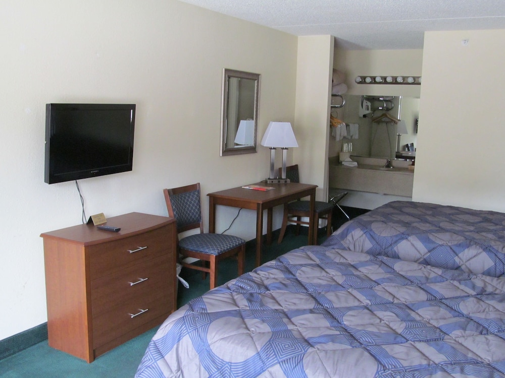 Branson Waterpark Hotel 11/53