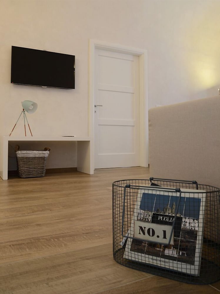 Suite Home Trani Old Town 7/11