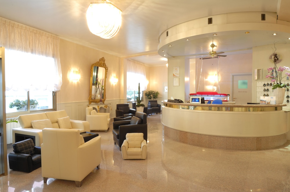 Hotel Rosa 3/82