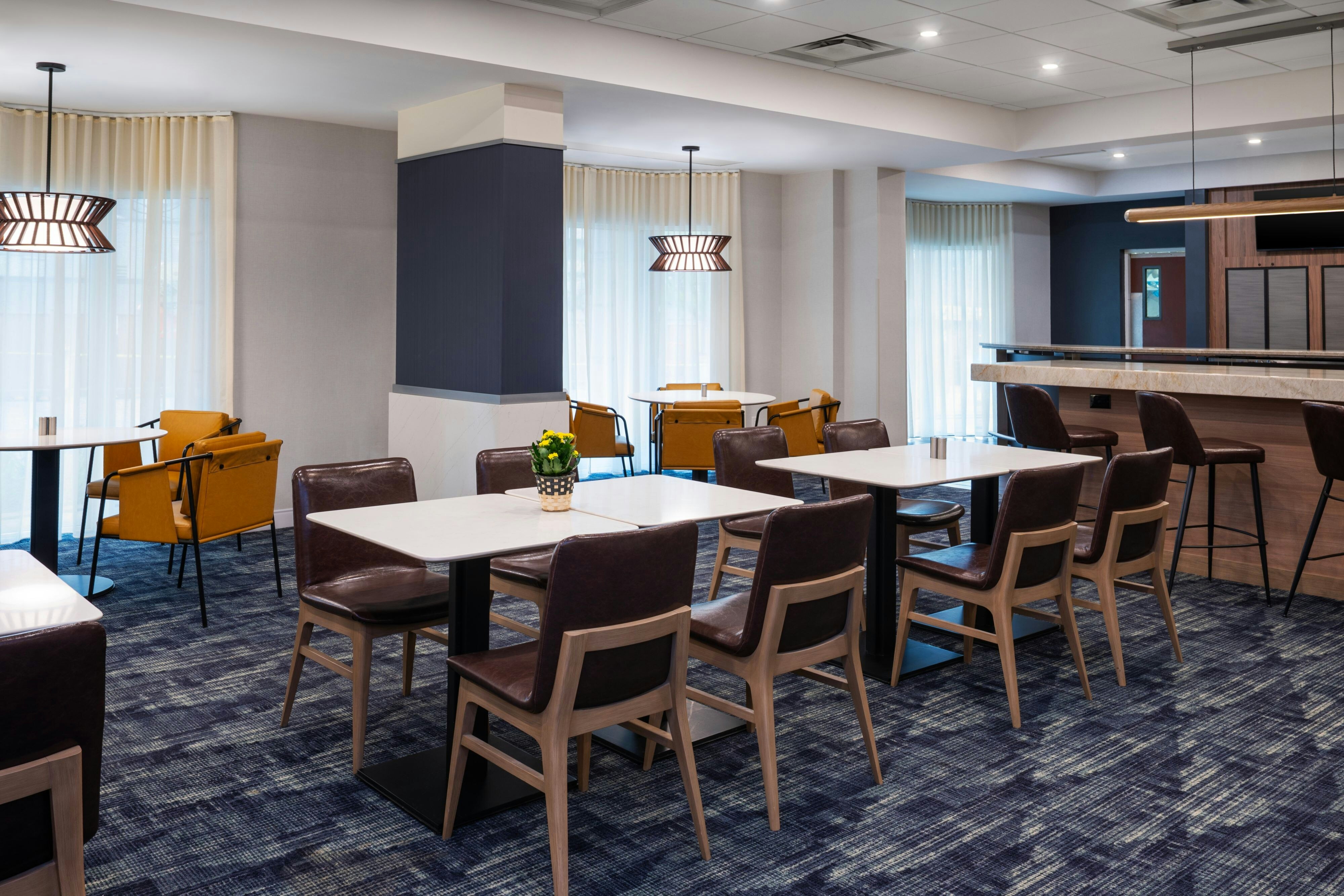 Courtyard Marriott Toronto Airport 36/56