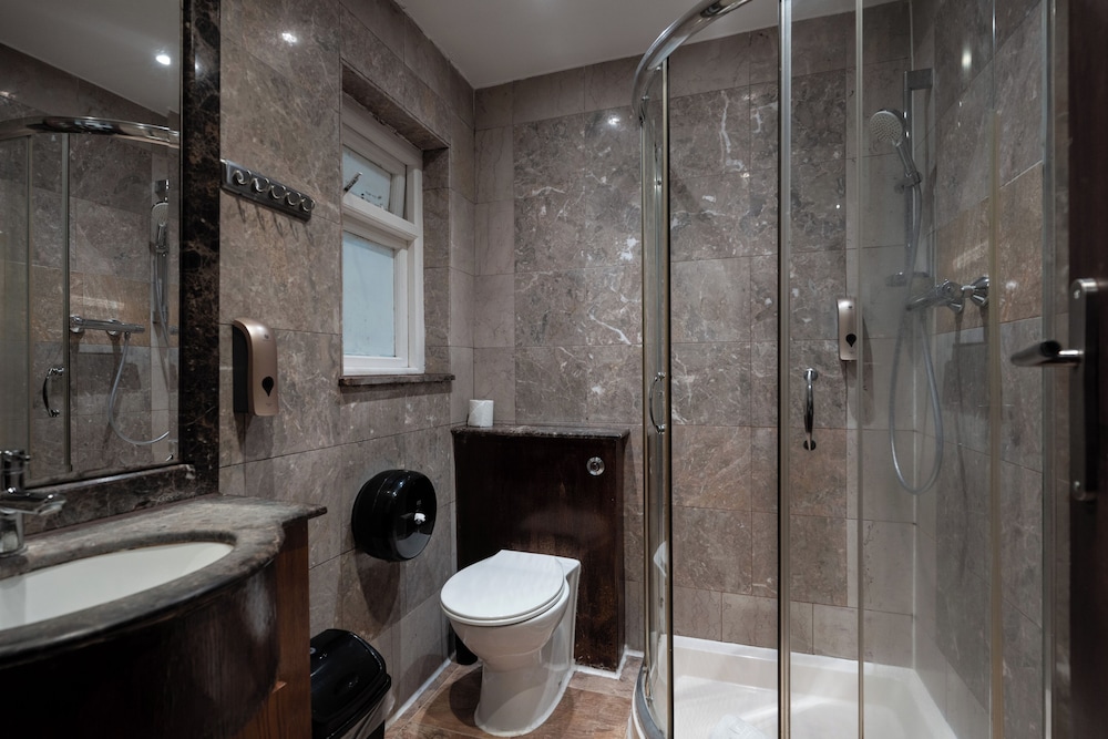 LONDON PLAZA SERVICED APARTMENTS 47/52
