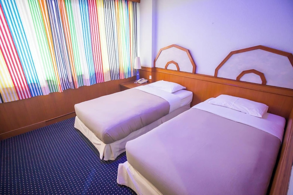 Lopburi Inn Hotel 13/46