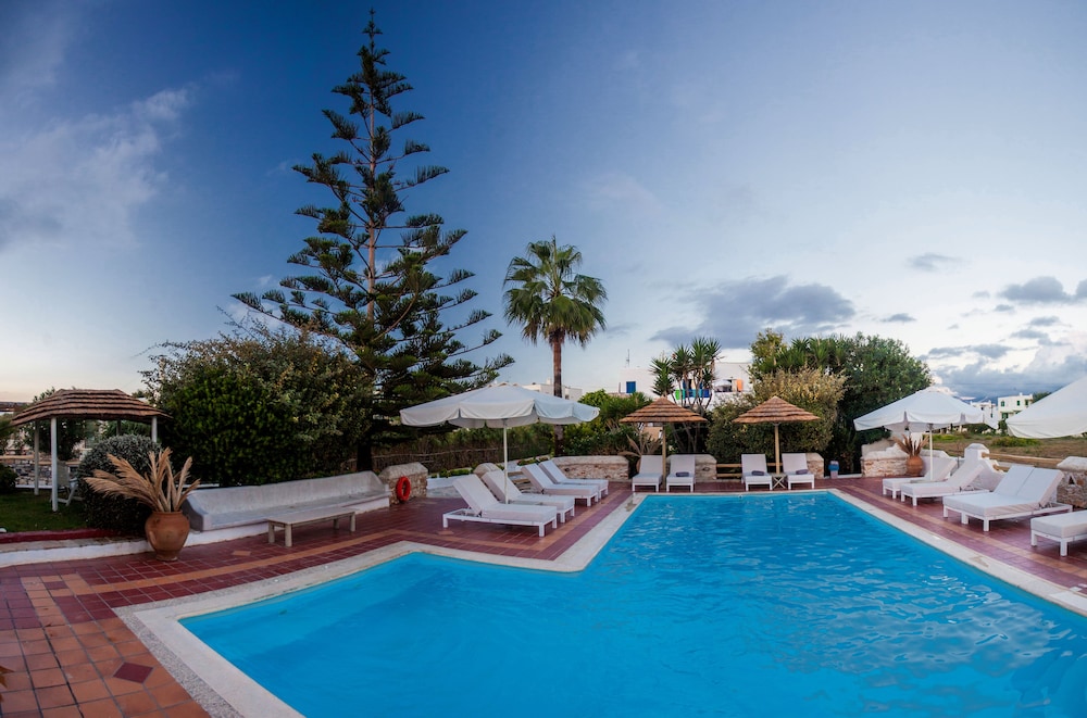 Athina Studios & Suites 46/50