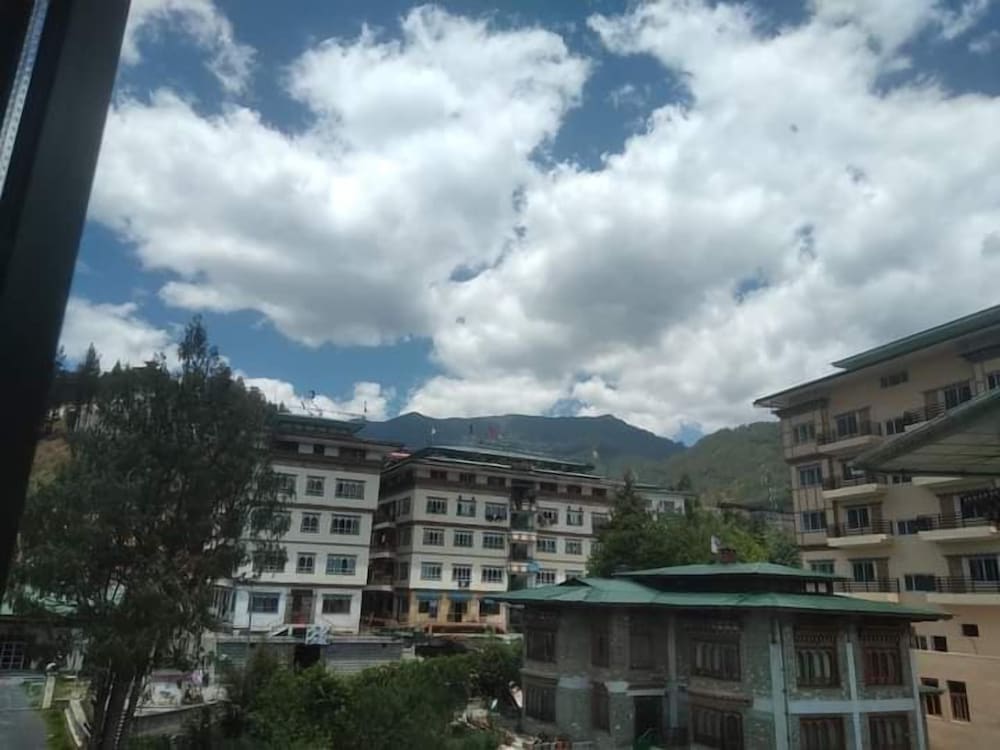 Bhutan Suites 2/34