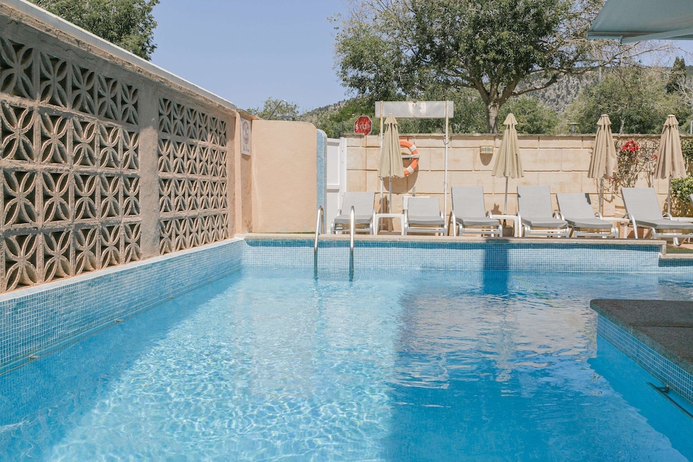 Gabarda Hotel 53/77