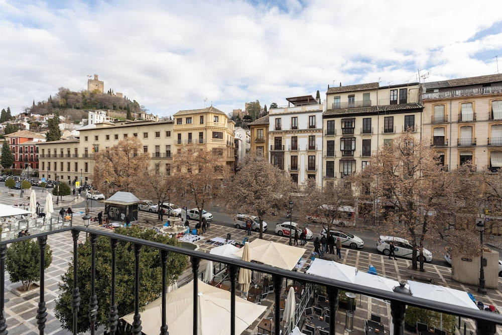 Bibo Suites Plaza Nueva 39/48