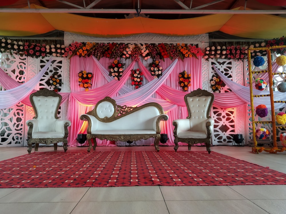 Hotel Pushpak 68/74
