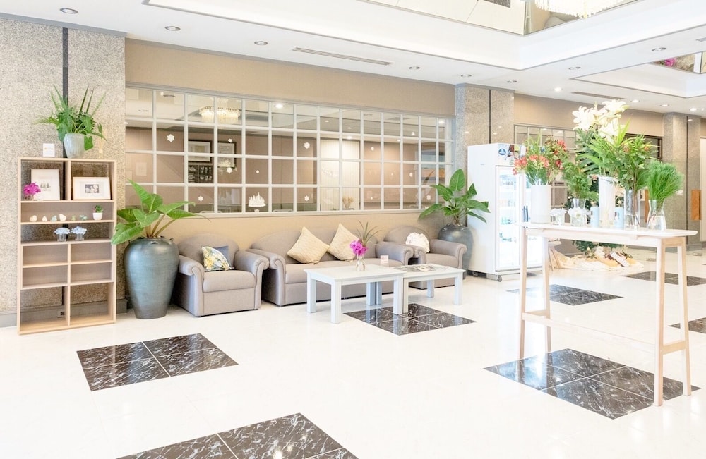 Yellow Ribbon Hills Boutique Suites 33/67