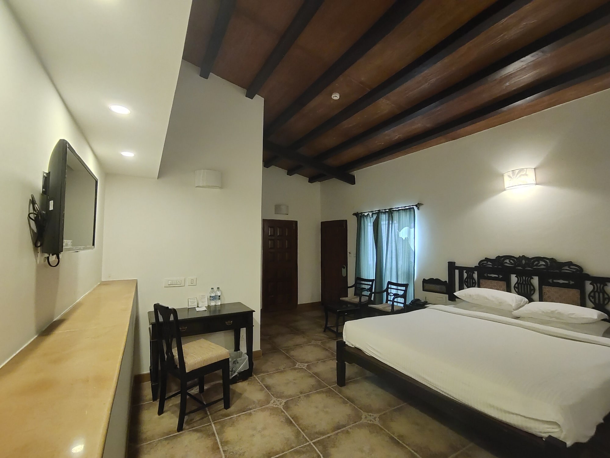 Premium, Sea View